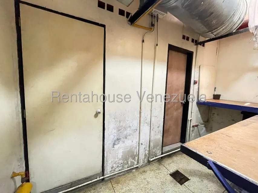 Comercial (Local Comercial) en Alquiler en Chacao, Distrito Metropolitano - 36