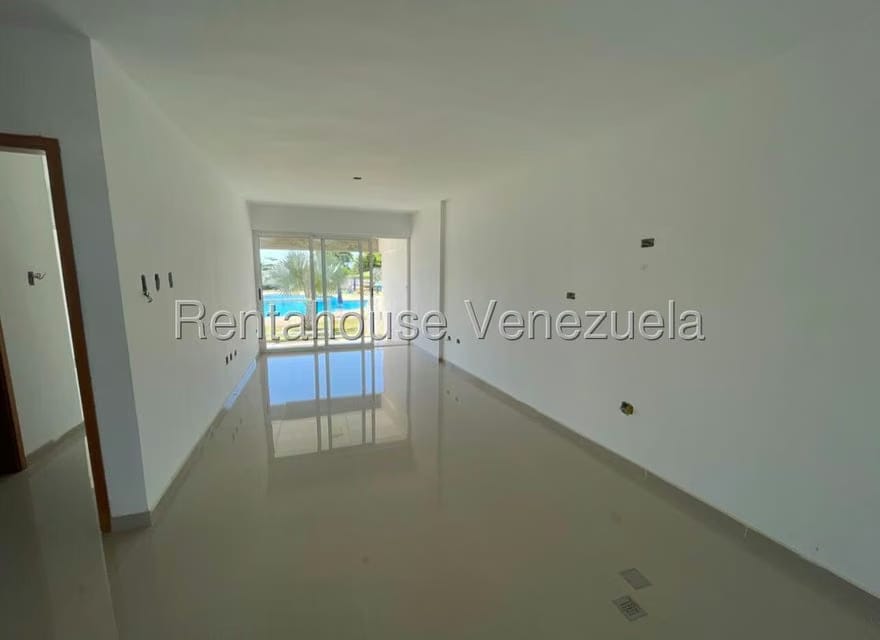 Apartamento (1 Nivel) en Venta en Agua Sal, Miranda - 2
