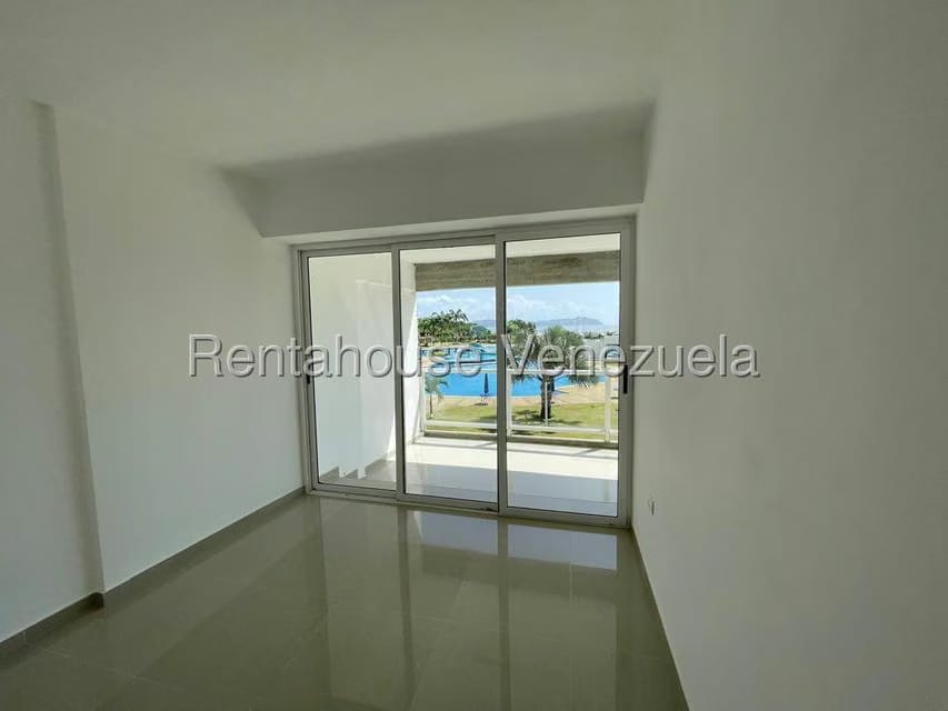 Apartamento (1 Nivel) en Venta en Agua Sal, Miranda - 4