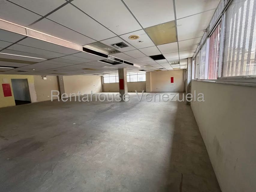 Terreno (Comercial) en Venta en La Urbina, Distrito Metropolitano - 13