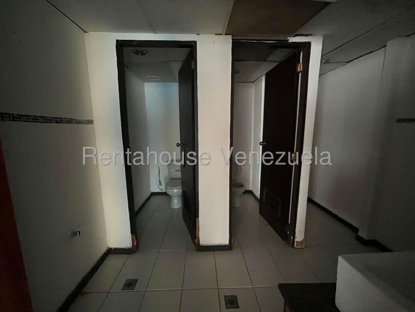 Terreno (Comercial) en Venta en La Urbina, Distrito Metropolitano - 18