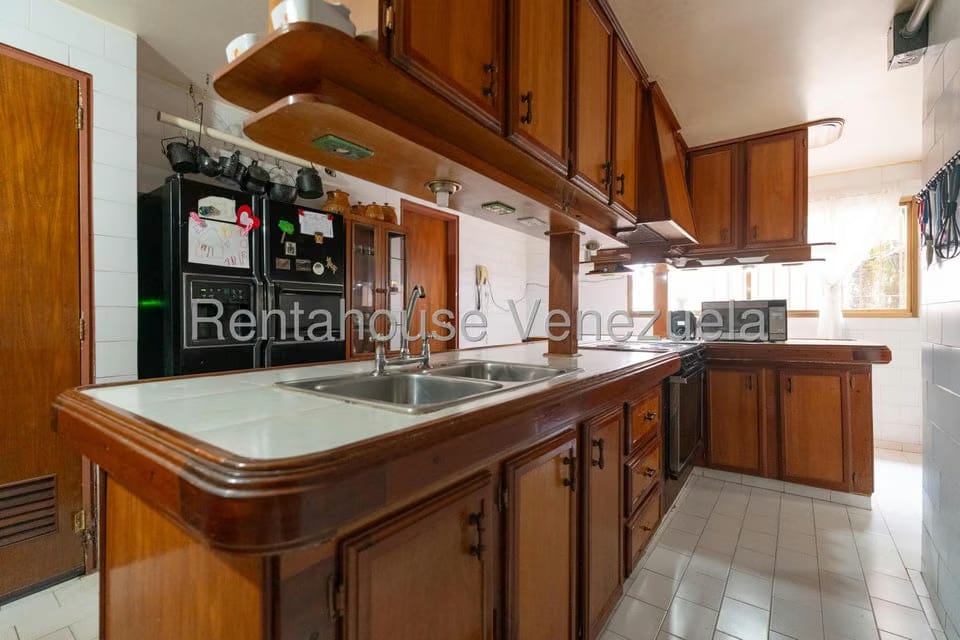 Casa (Multipes Niveles) en Venta en Colinas de Santa Monica, Distrito Metropolitano - 12
