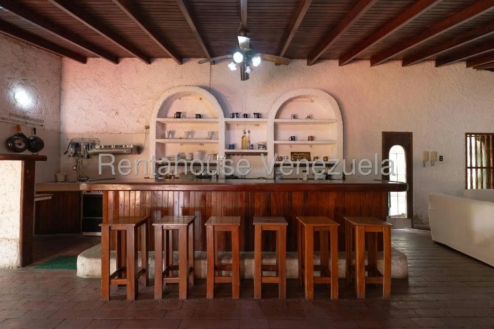 Casa (Multipes Niveles) en Venta en Colinas de Santa Monica, Distrito Metropolitano - 19