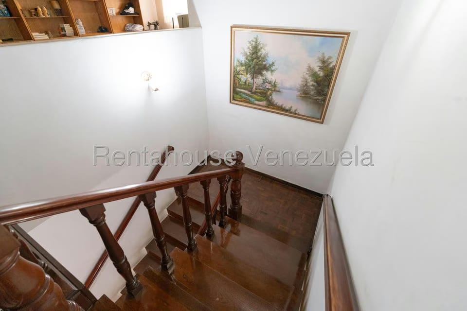Casa (Multipes Niveles) en Venta en Colinas de Santa Monica, Distrito Metropolitano - 26