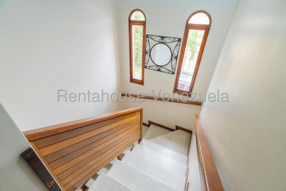 Casa (Multipes Niveles) en Venta en Colinas de Santa Monica, Distrito Metropolitano - 27