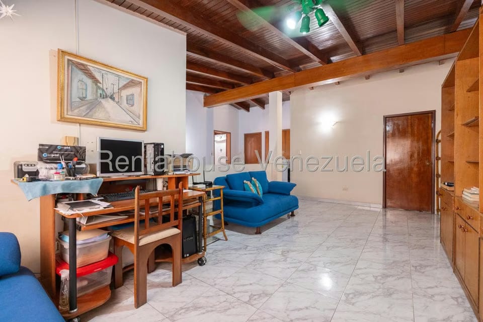 Casa (Multipes Niveles) en Venta en Colinas de Santa Monica, Distrito Metropolitano - 30