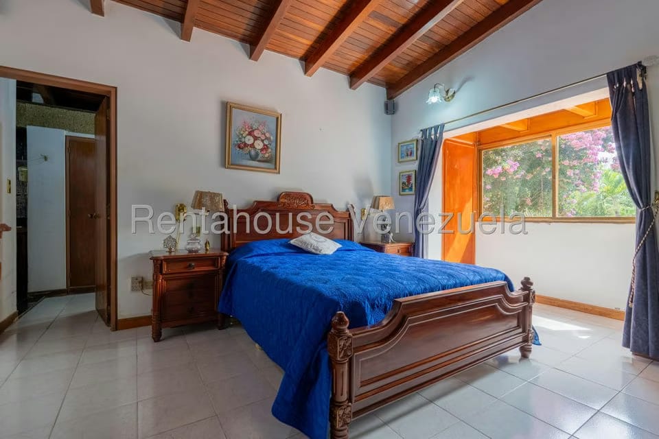 Casa (Multipes Niveles) en Venta en Colinas de Santa Monica, Distrito Metropolitano - 31