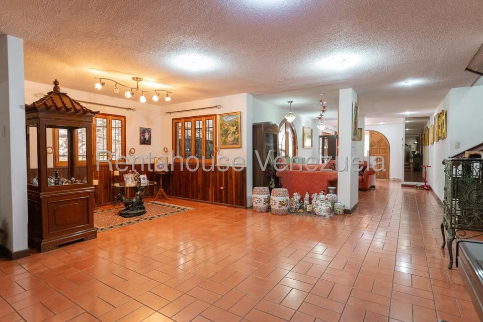 Casa (Multipes Niveles) en Venta en Colinas de Santa Monica, Distrito Metropolitano - 10