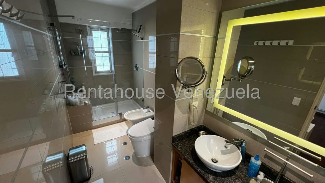 Apartamento (1 Nivel) en Venta en Colinas de Valle Arriba, Distrito Metropolitano - 21