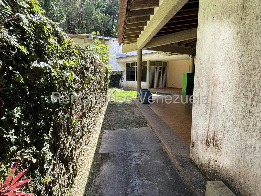 Casa (Multipes Niveles) en Venta en Oripoto, Distrito Metropolitano - 25