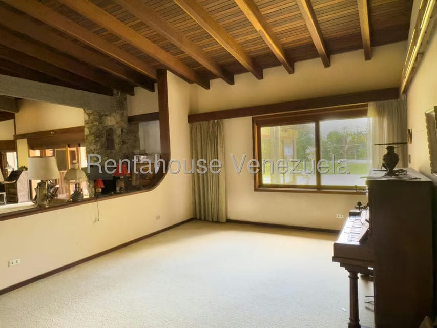 Casa (Multipes Niveles) en Venta en Oripoto, Distrito Metropolitano - 28