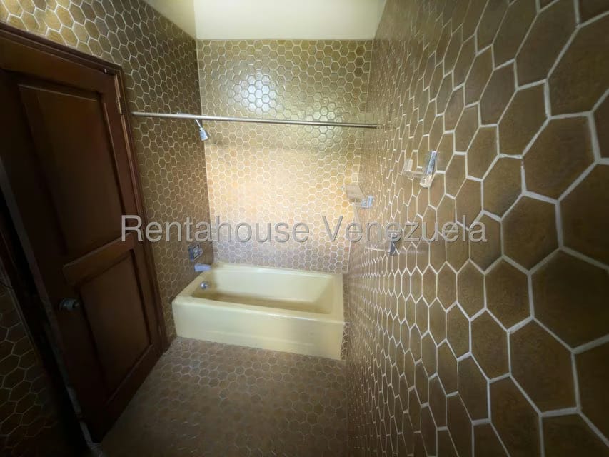 Casa (Multipes Niveles) en Venta en Oripoto, Distrito Metropolitano - 35