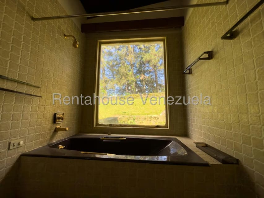 Casa (Multipes Niveles) en Venta en Oripoto, Distrito Metropolitano - 62