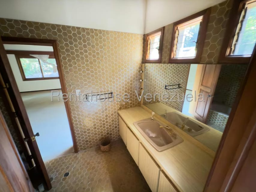 Casa (Multipes Niveles) en Venta en Oripoto, Distrito Metropolitano - 73