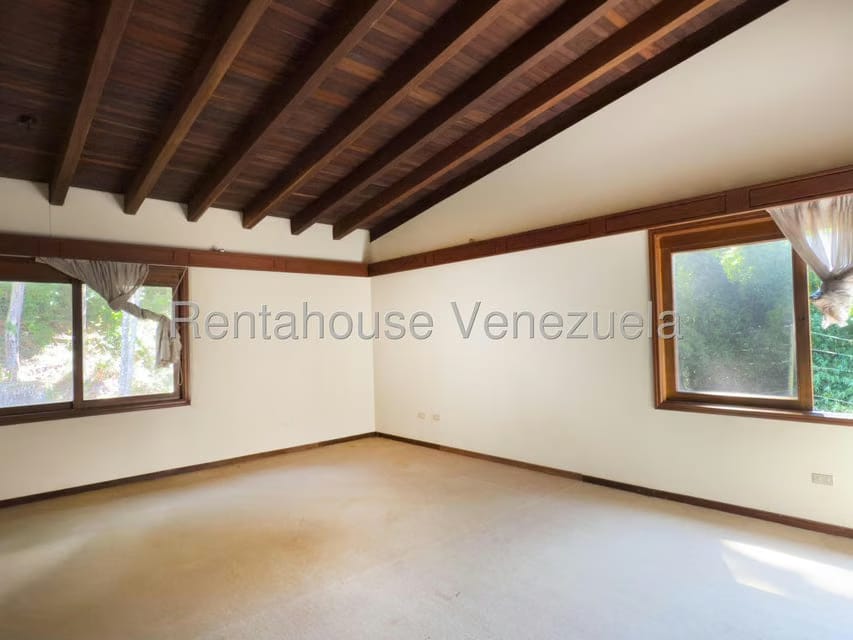 Casa (Multipes Niveles) en Venta en Oripoto, Distrito Metropolitano - 75
