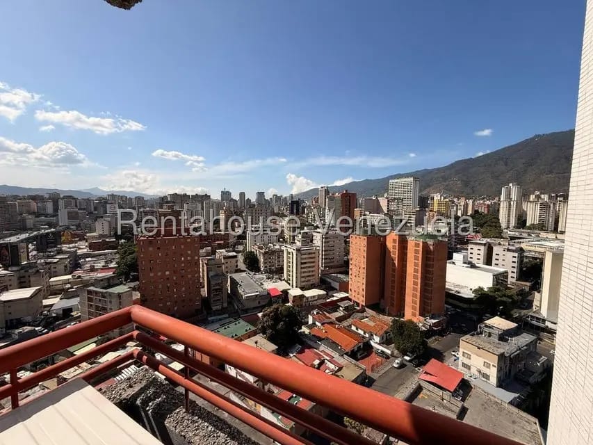 Apartamento (1 Nivel) en Alquiler en El Rosal, Distrito Metropolitano - 15