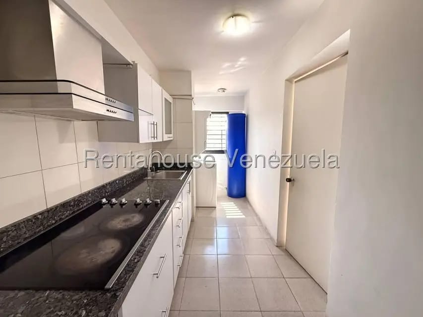 Apartamento (1 Nivel) en Alquiler en El Rosal, Distrito Metropolitano - 7