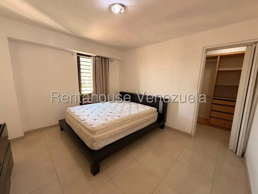 Apartamento (1 Nivel) en Alquiler en El Rosal, Distrito Metropolitano - 9