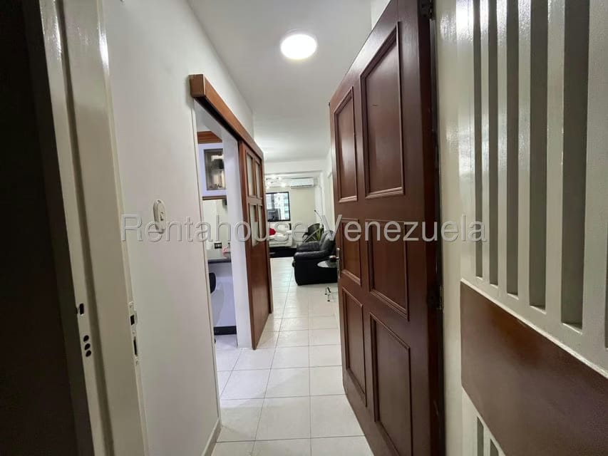 Apartamento (1 Nivel) en Venta en Las Chimeneas, Carabobo - 2
