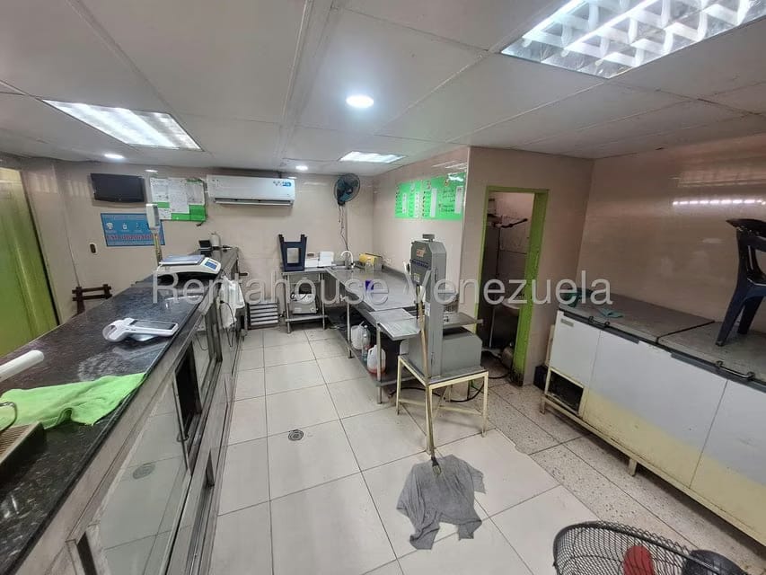 Comercial (Local Comercial) en Venta en Centro, Lara - 2