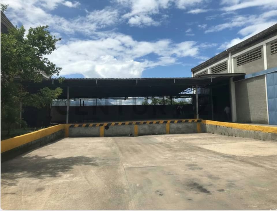 Venta de Galpón de 300,00 m² en Guatire - 11