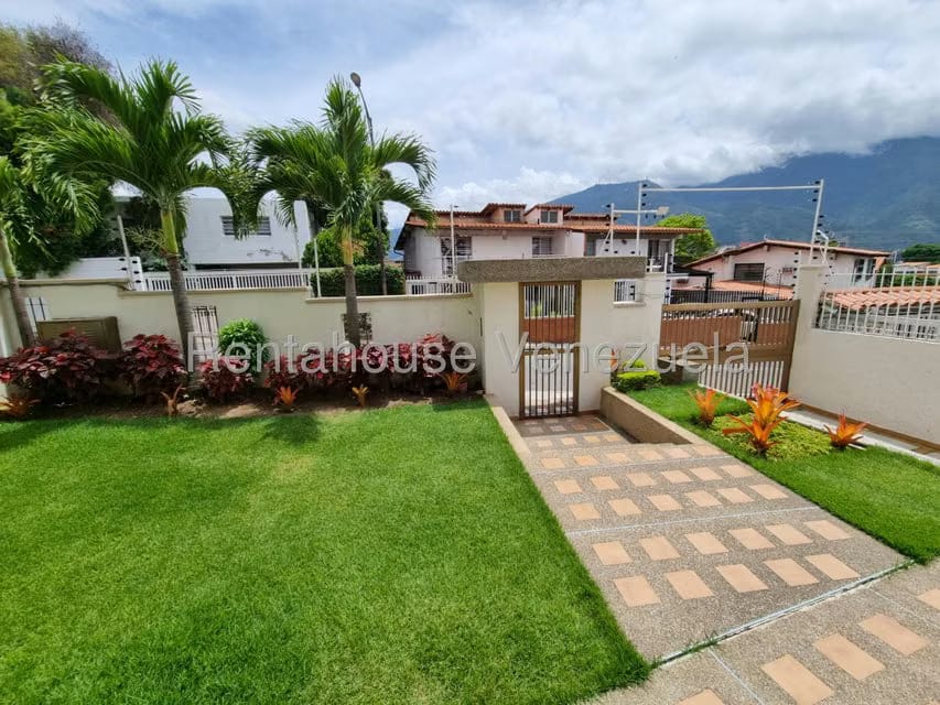 Casa (Multipes Niveles) en Venta en Colinas de Bello Monte, Distrito Metropolitano - 2