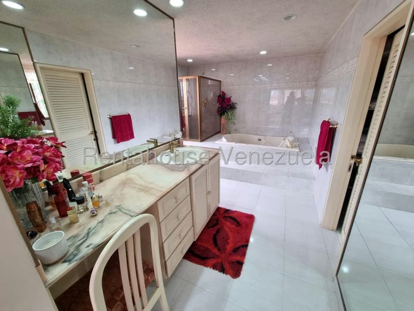 Casa (Multipes Niveles) en Venta en Colinas de Bello Monte, Distrito Metropolitano - 39