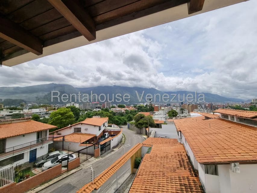 Casa (Multipes Niveles) en Venta en Colinas de Bello Monte, Distrito Metropolitano - 55
