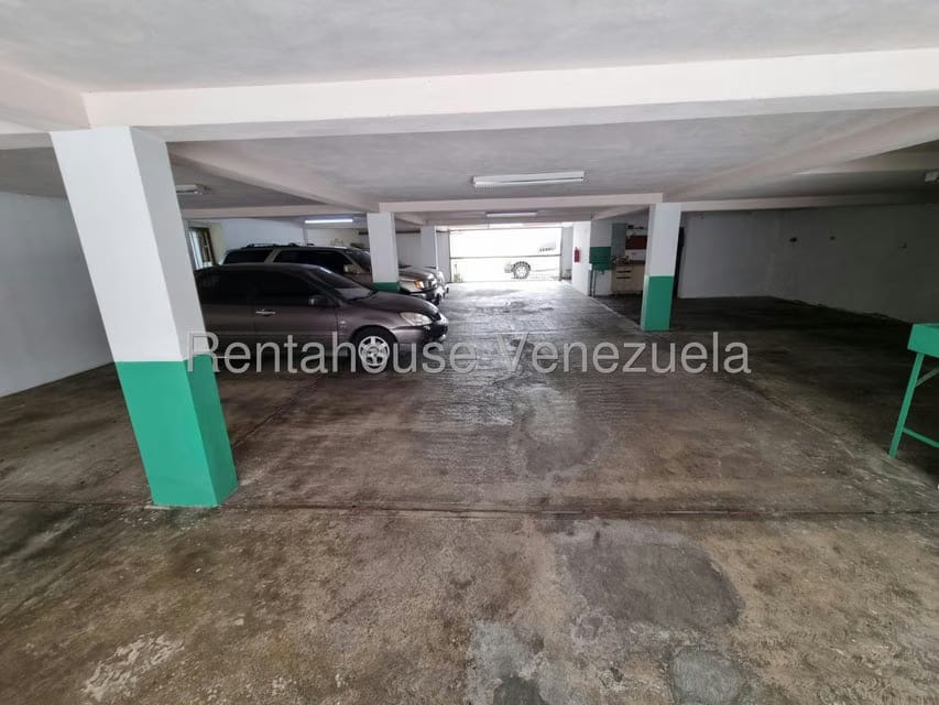 Casa (Multipes Niveles) en Venta en Colinas de Bello Monte, Distrito Metropolitano - 58