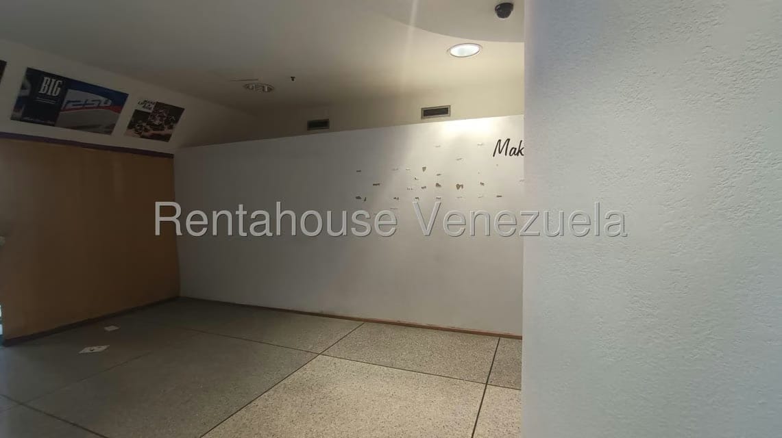 Comercial (Local Comercial) en Alquiler en El Rosal, Distrito Metropolitano - 12