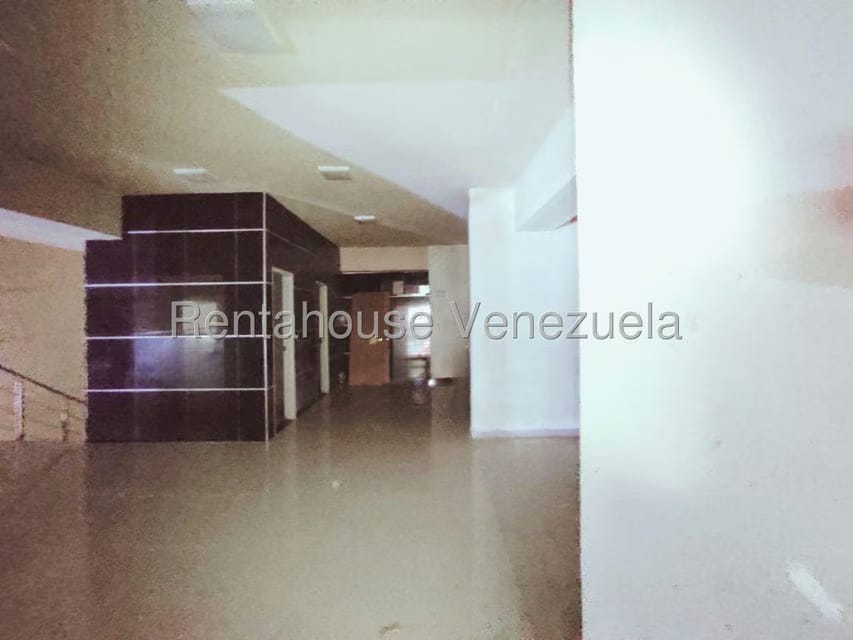 Comercial (Local Comercial) en Venta en Avenida 19 de Abril, Aragua - 14