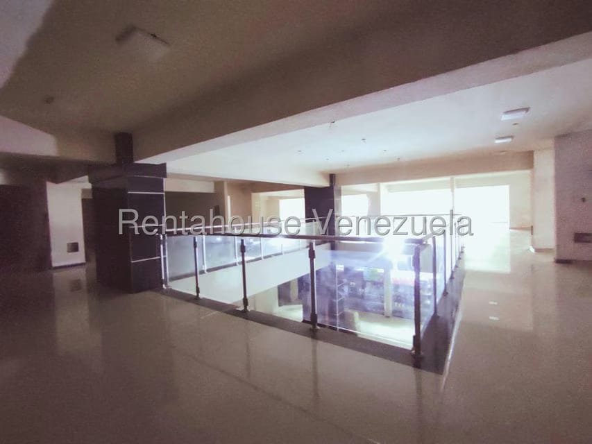 Comercial (Local Comercial) en Venta en Avenida 19 de Abril, Aragua - 16