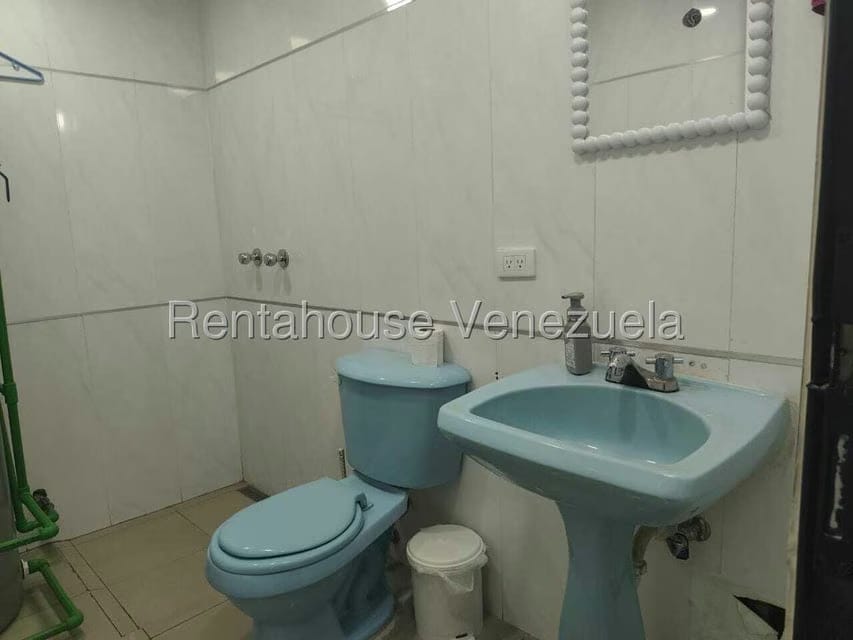 Comercial (Oficina) en Alquiler en Los Palos Grandes, Distrito Metropolitano - 13