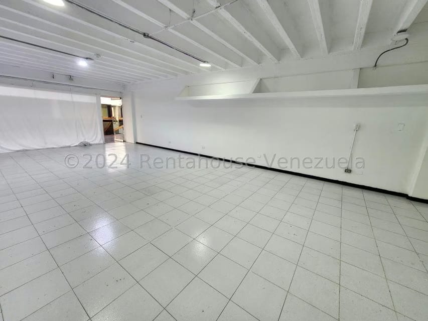 Comercial (Local Comercial) en Alquiler en La Trinidad, Distrito Metropolitano - 3