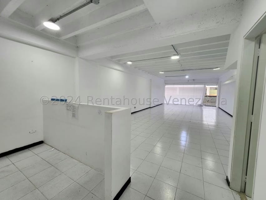Comercial (Local Comercial) en Alquiler en La Trinidad, Distrito Metropolitano - 8