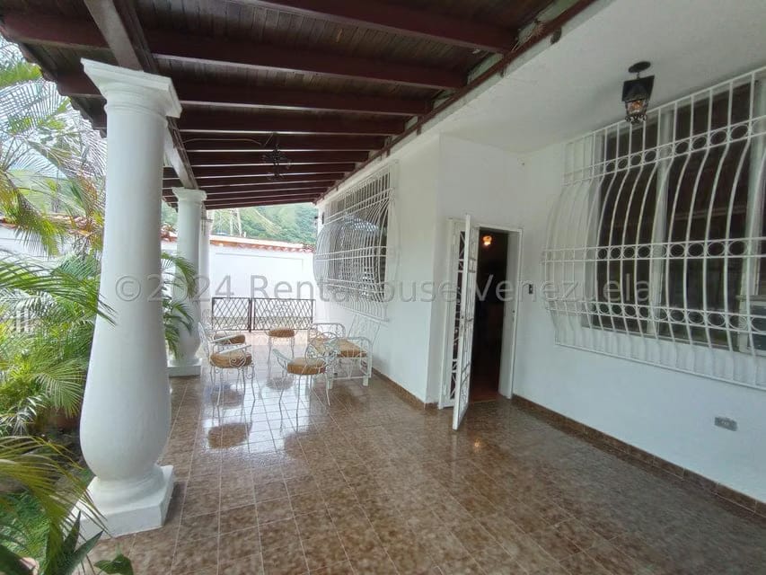 Casa (Duplex) en Venta en Los Laureles, Guarico - 2