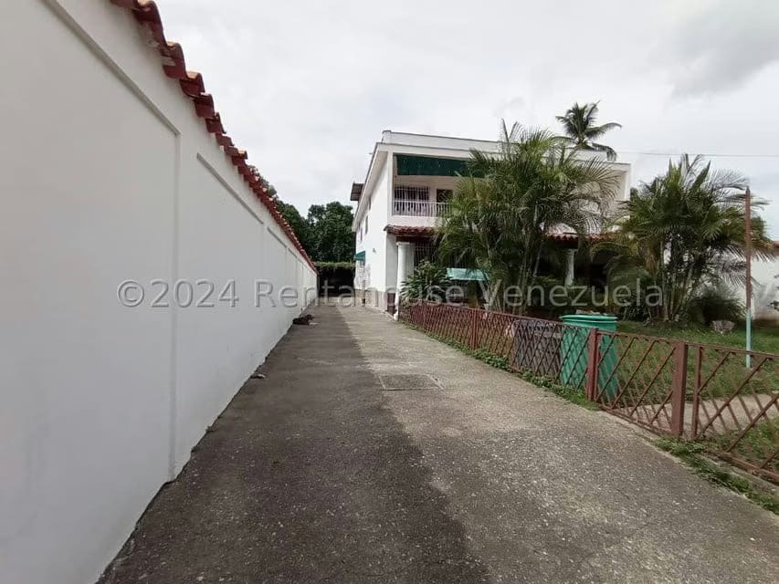 Casa (Duplex) en Venta en Los Laureles, Guarico - 50