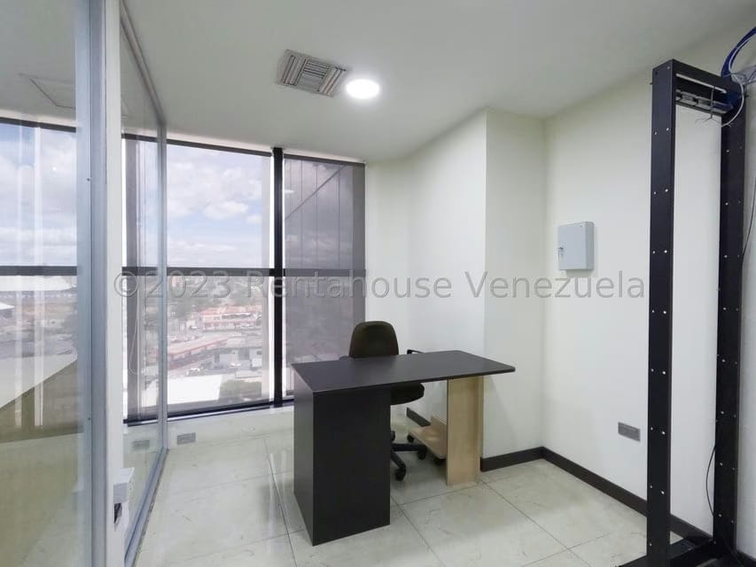 Comercial (Oficina) en Venta en Zona Este, Lara - 4