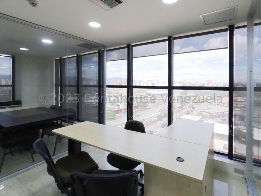 Comercial (Oficina) en Venta en Zona Este, Lara - 6