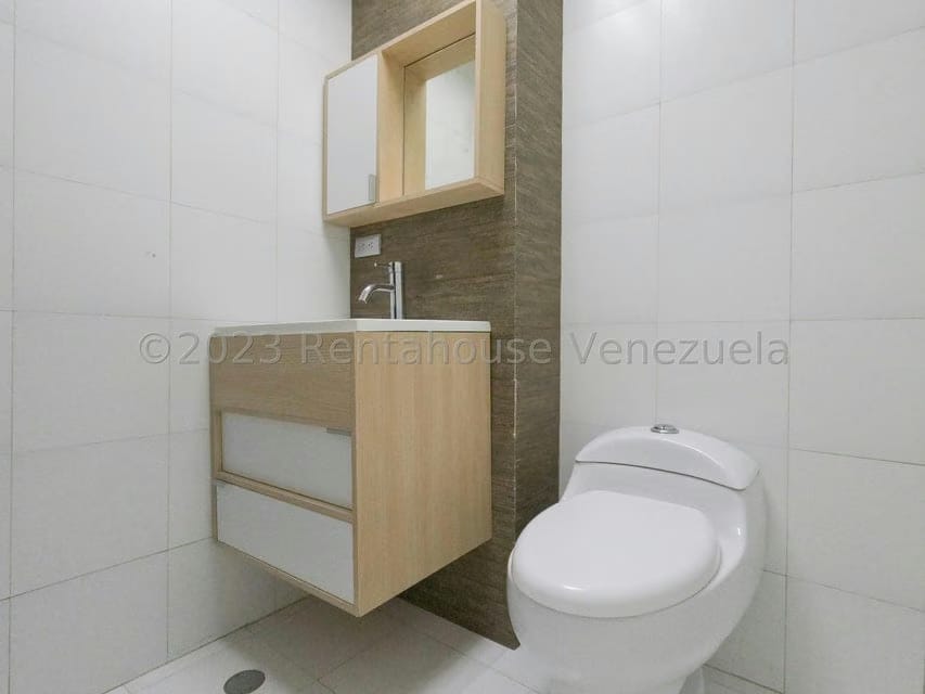 Comercial (Oficina) en Venta en Zona Este, Lara - 10