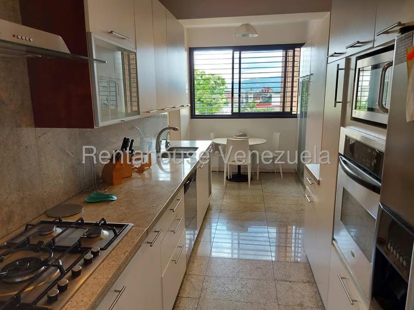 Apartamento (1 Nivel) en Venta en Los Palos Grandes, Distrito Metropolitano - 11
