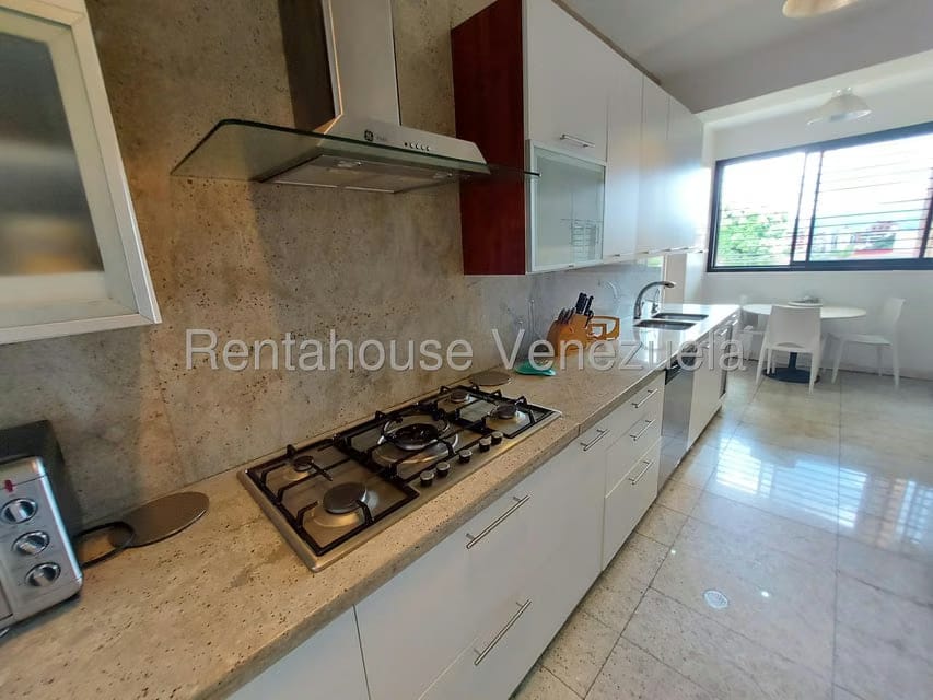 Apartamento (1 Nivel) en Venta en Los Palos Grandes, Distrito Metropolitano - 12