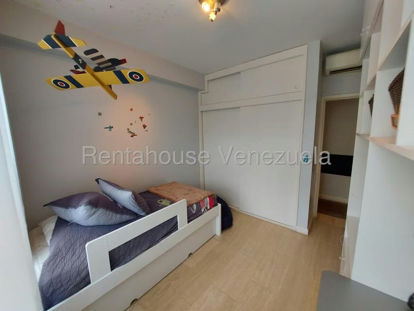 Apartamento (1 Nivel) en Venta en Los Palos Grandes, Distrito Metropolitano - 29