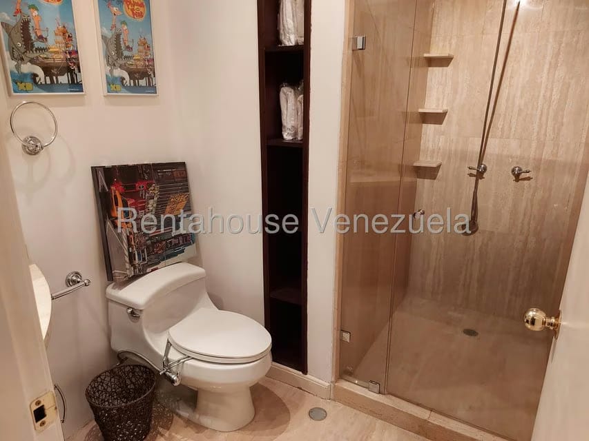 Apartamento (1 Nivel) en Venta en Los Palos Grandes, Distrito Metropolitano - 34