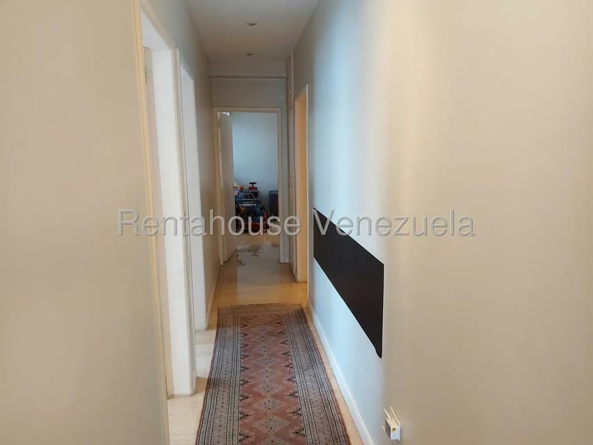 Apartamento (1 Nivel) en Venta en Los Palos Grandes, Distrito Metropolitano - 35