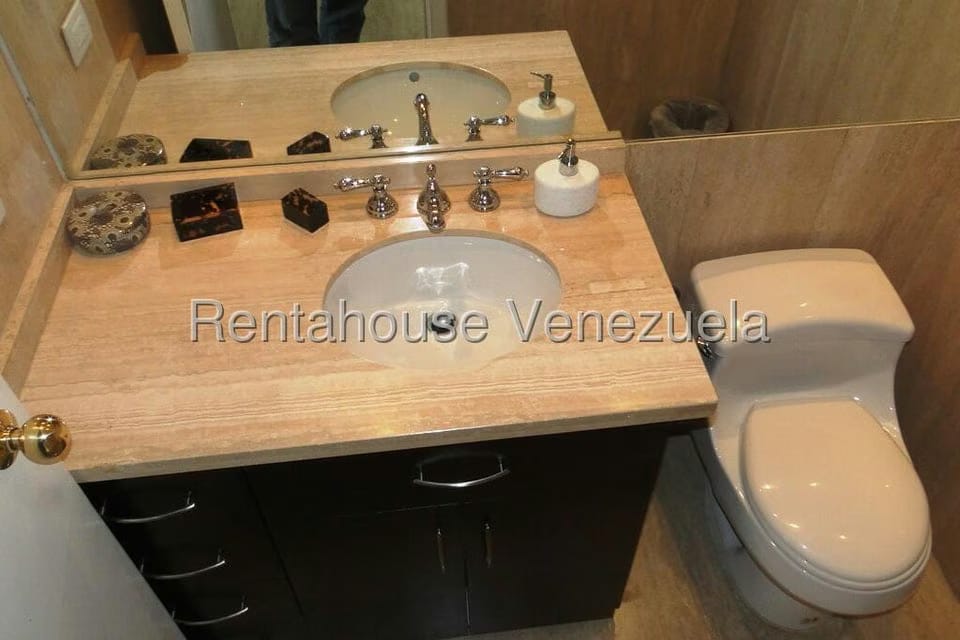 Apartamento (1 Nivel) en Venta en Los Palos Grandes, Distrito Metropolitano - 7