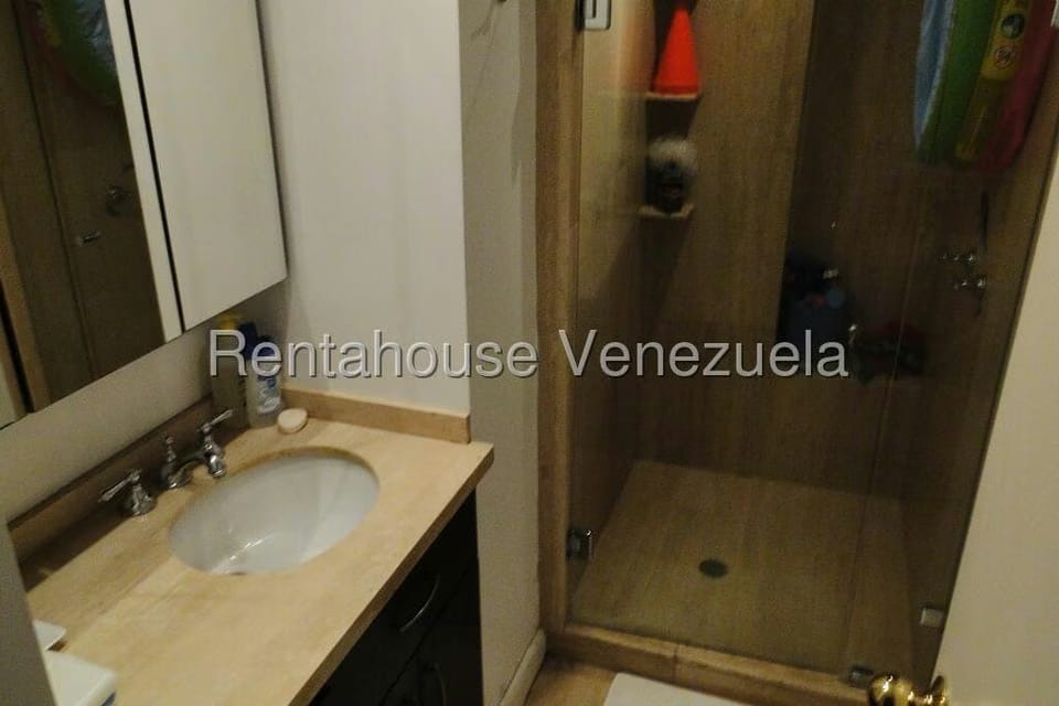 Apartamento (1 Nivel) en Venta en Los Palos Grandes, Distrito Metropolitano - 9