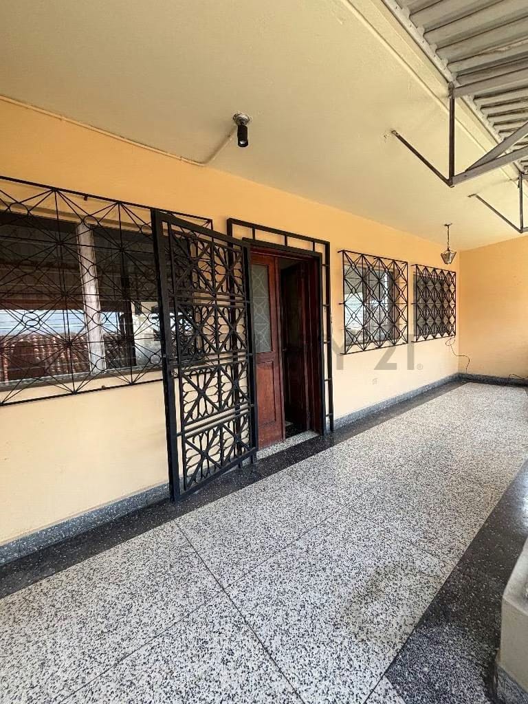 Venta Casa Casco Central - 5