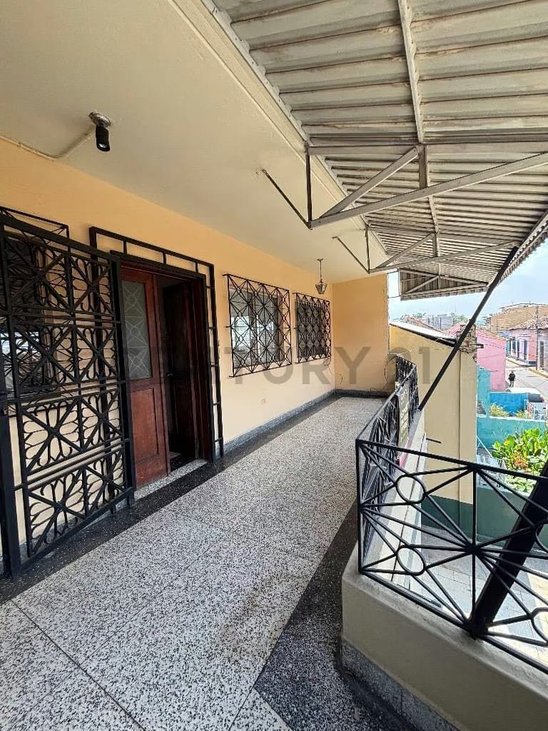Venta Casa Casco Central - 8
