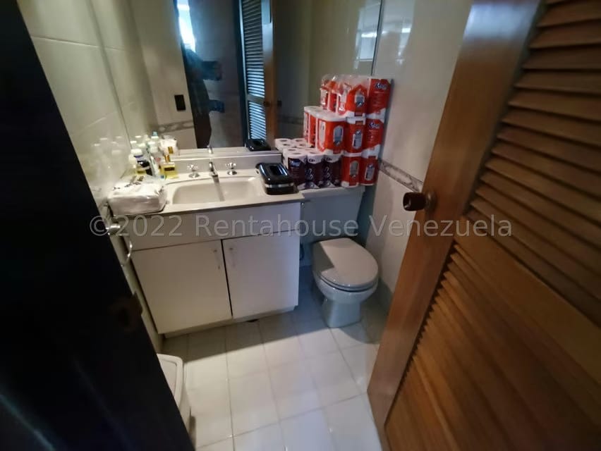 Comercial (Oficina) en Venta en El Bosque, Distrito Metropolitano - 24